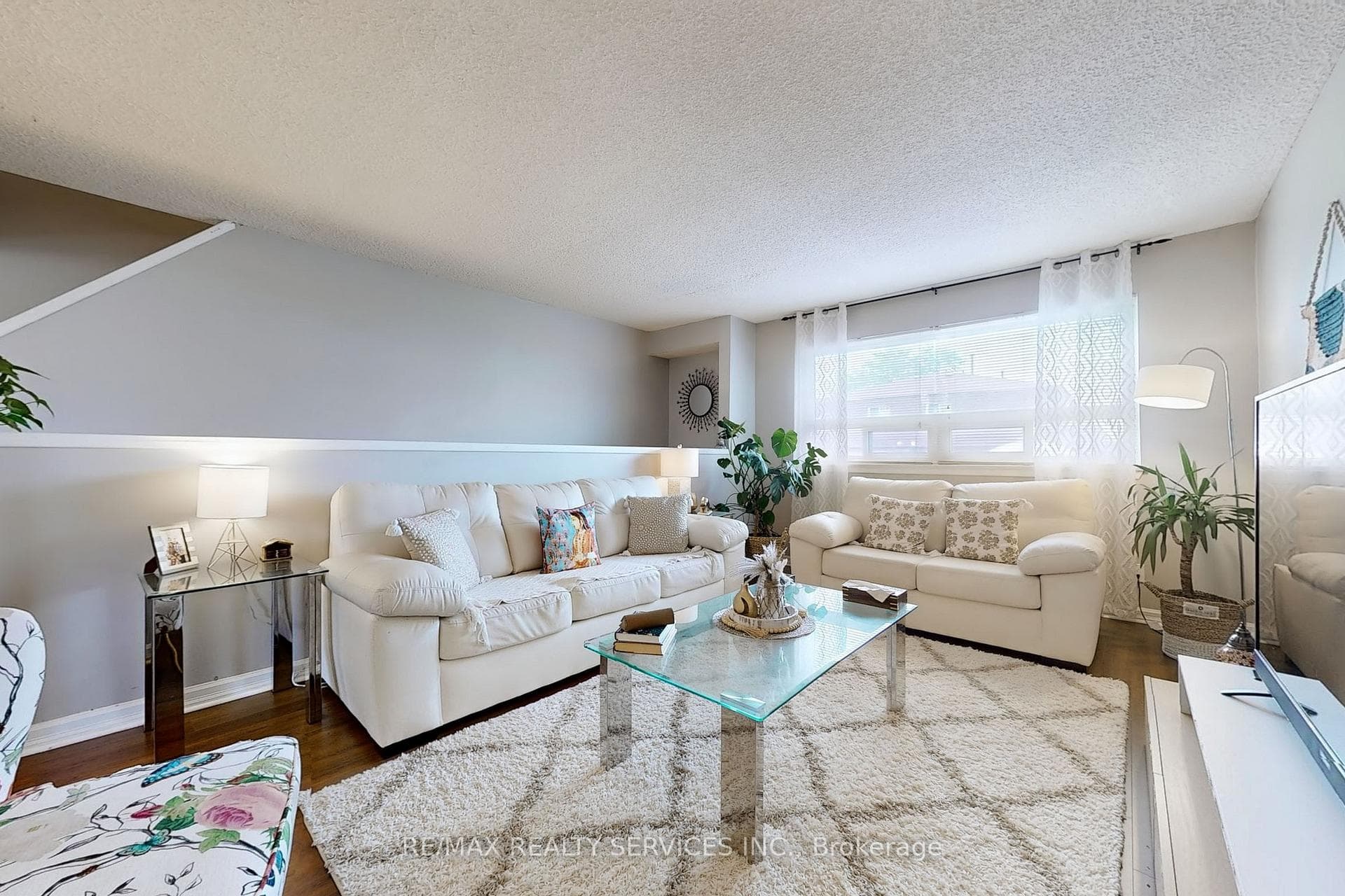 321 Blackthorn Street Unit 42 photo 4