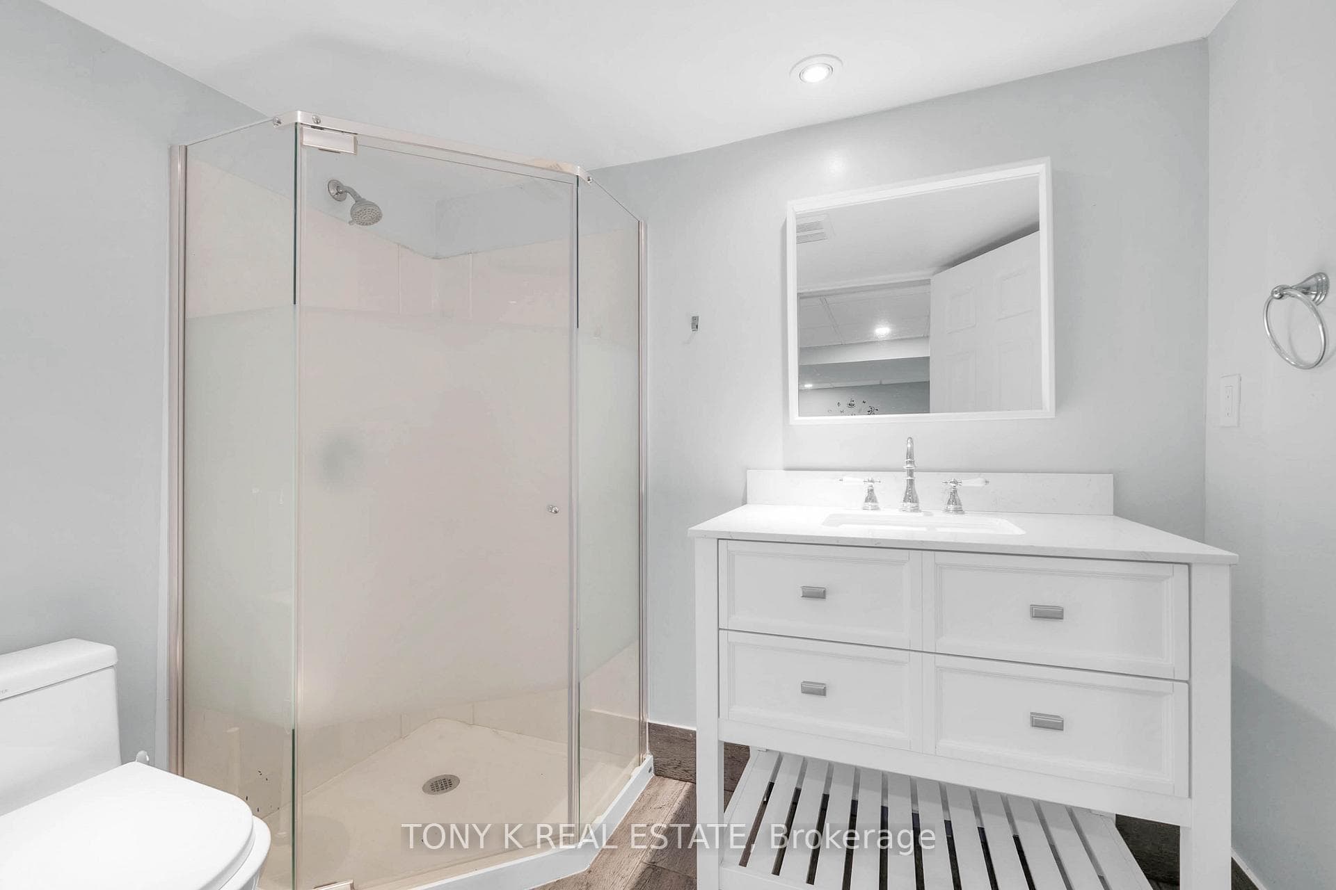 420 Waverly Street photo 14