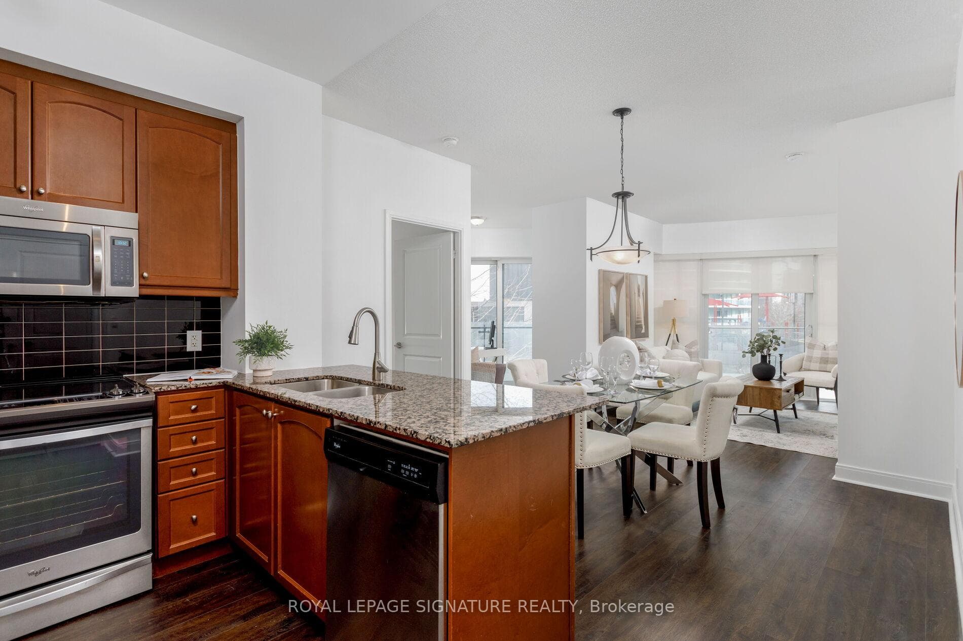50 Absolute Avenue Unit 202 photo 26
