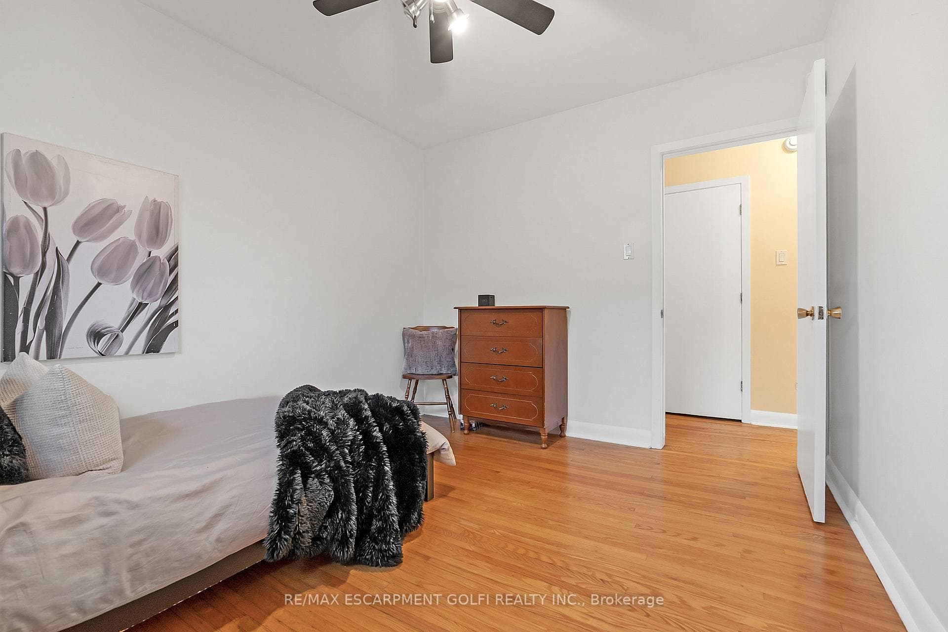196 Tuxedo Avenue photo 16