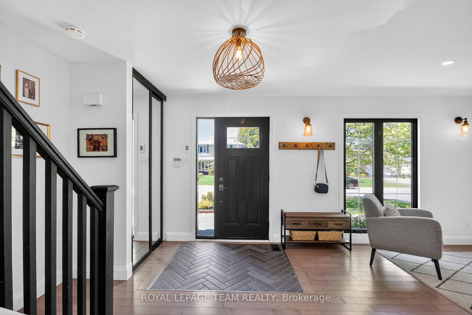 15 Markham Avenue photo 6