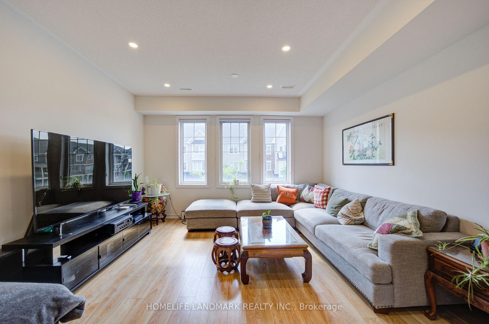 97 Cornell Centre Boulevard photo 24