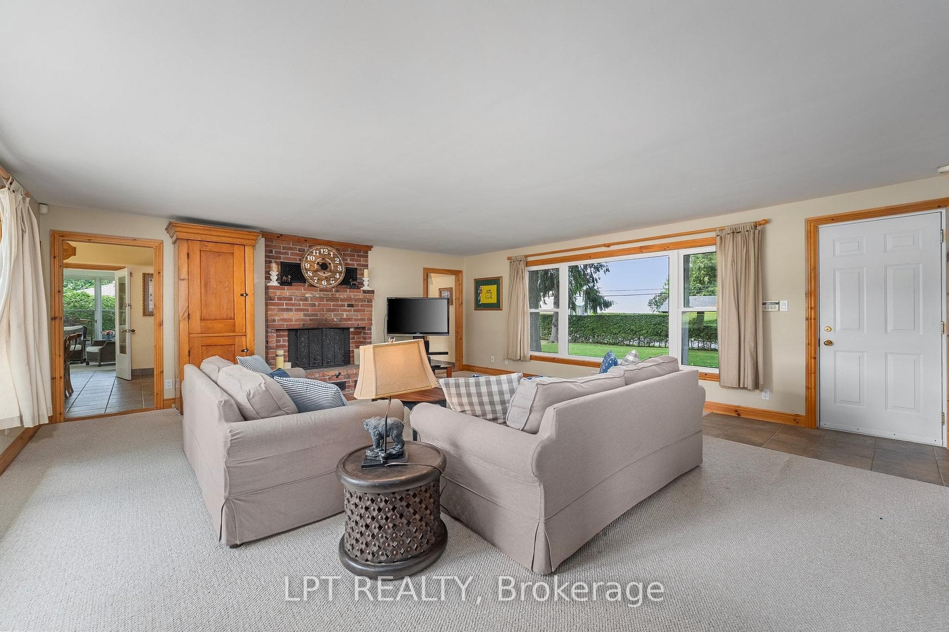 101 Hedge Road photo 10