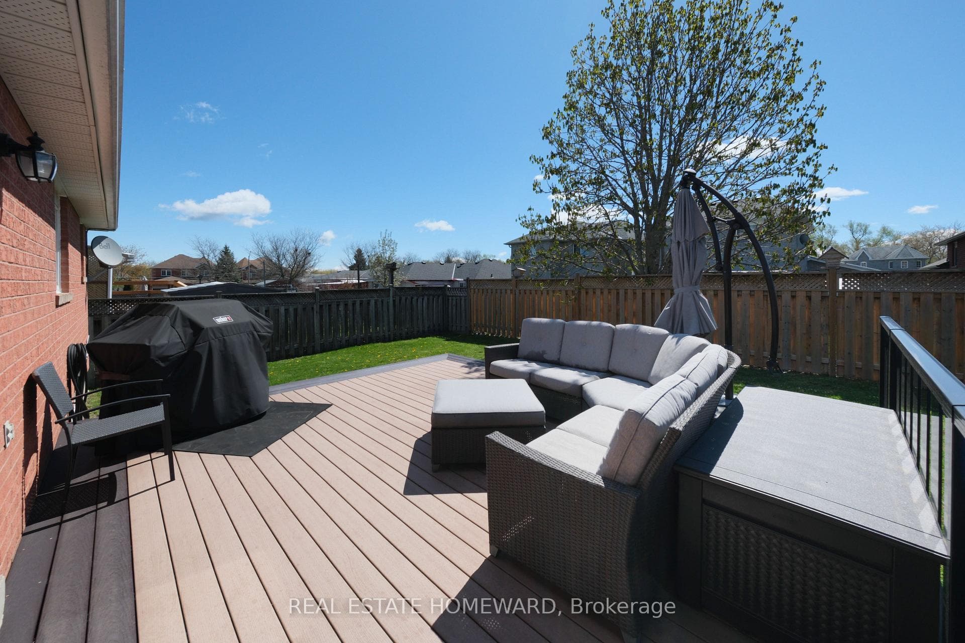 1283 Vincent Crescent photo 17