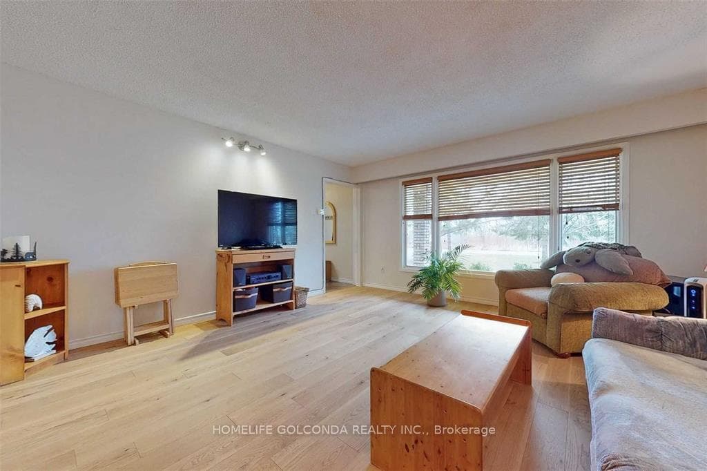 5 Bruce Avenue photo 7