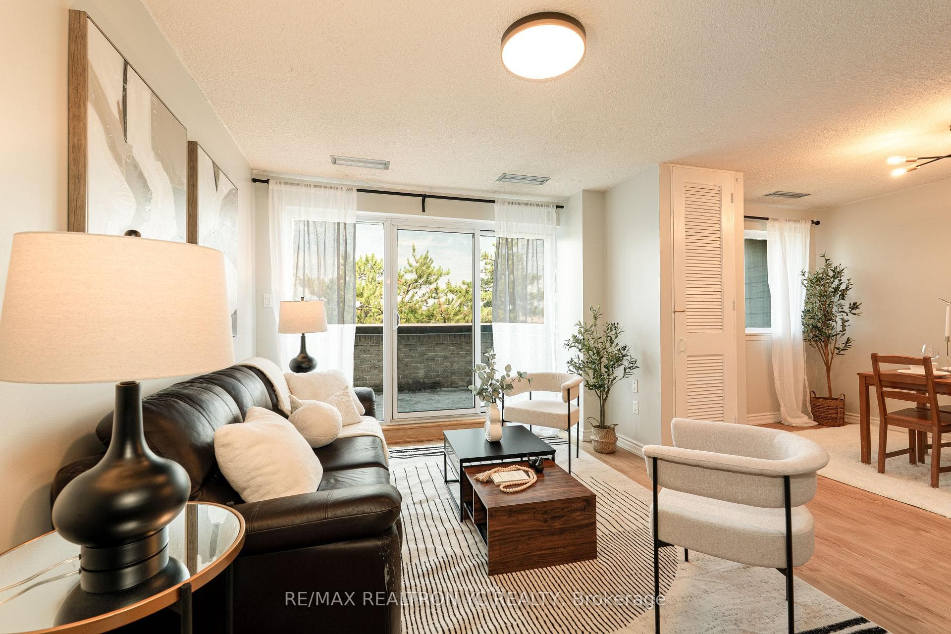 4005 Don Mills Road Unit 312 photo 12