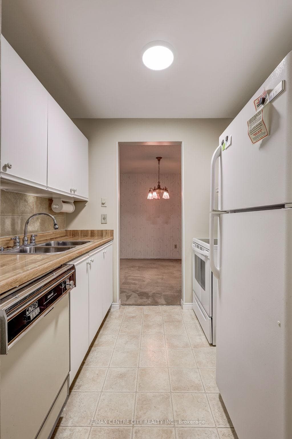 440 Wellington Street Unit 118 photo 12
