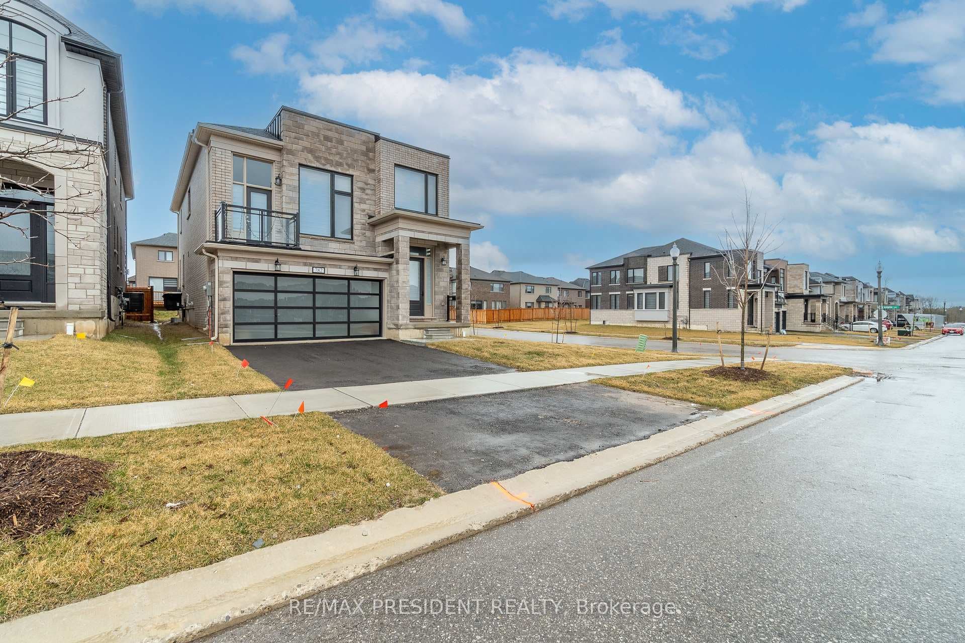 782 Sobeski Avenue photo 1