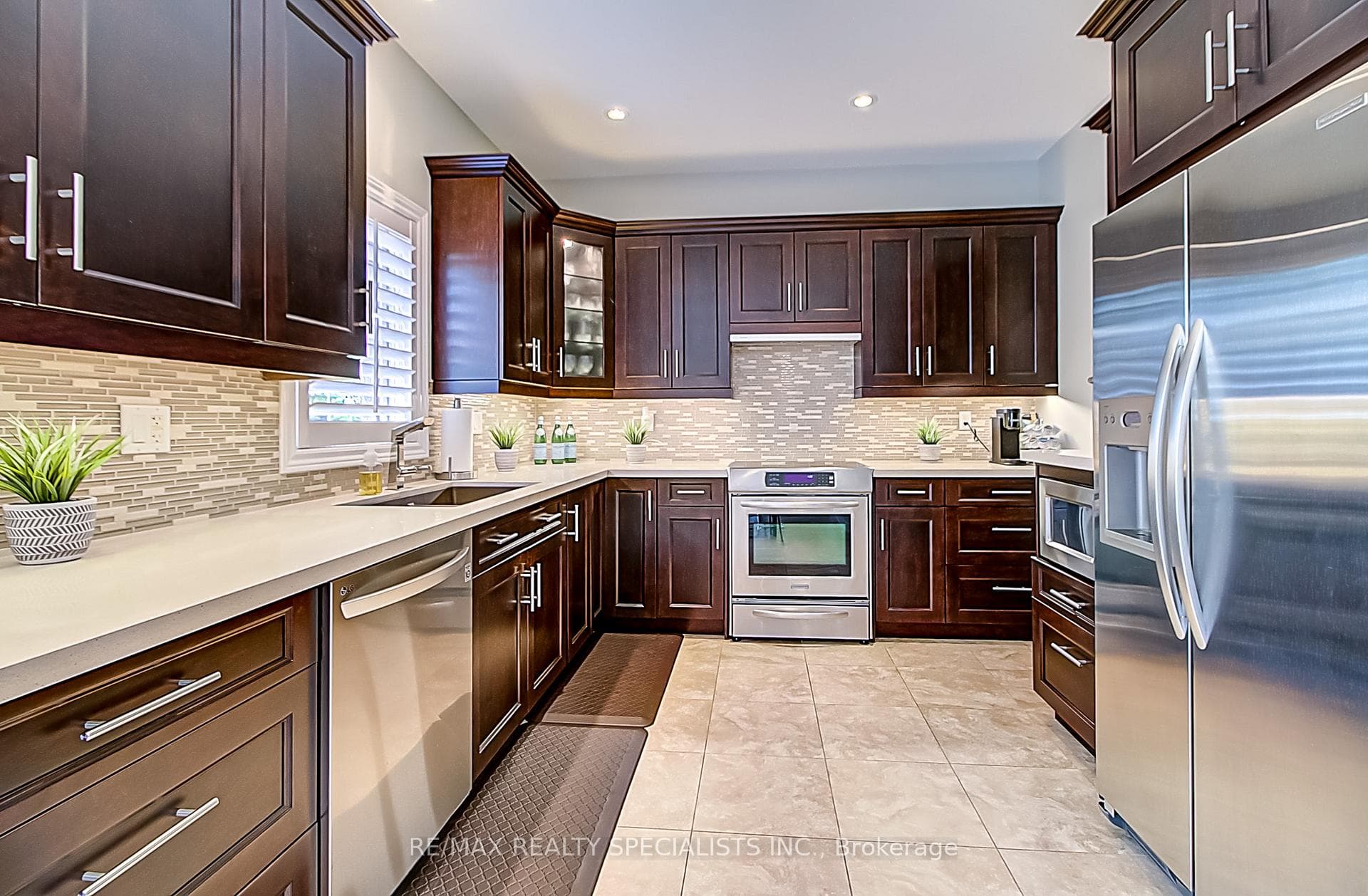 6 Ranchwood Place photo 8