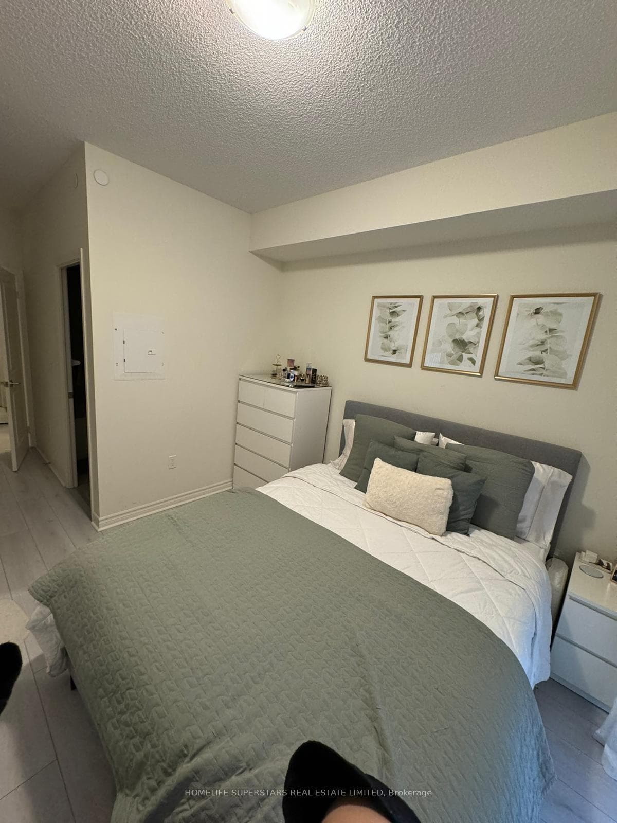 349 Rathburn Road Unit 706 photo 5