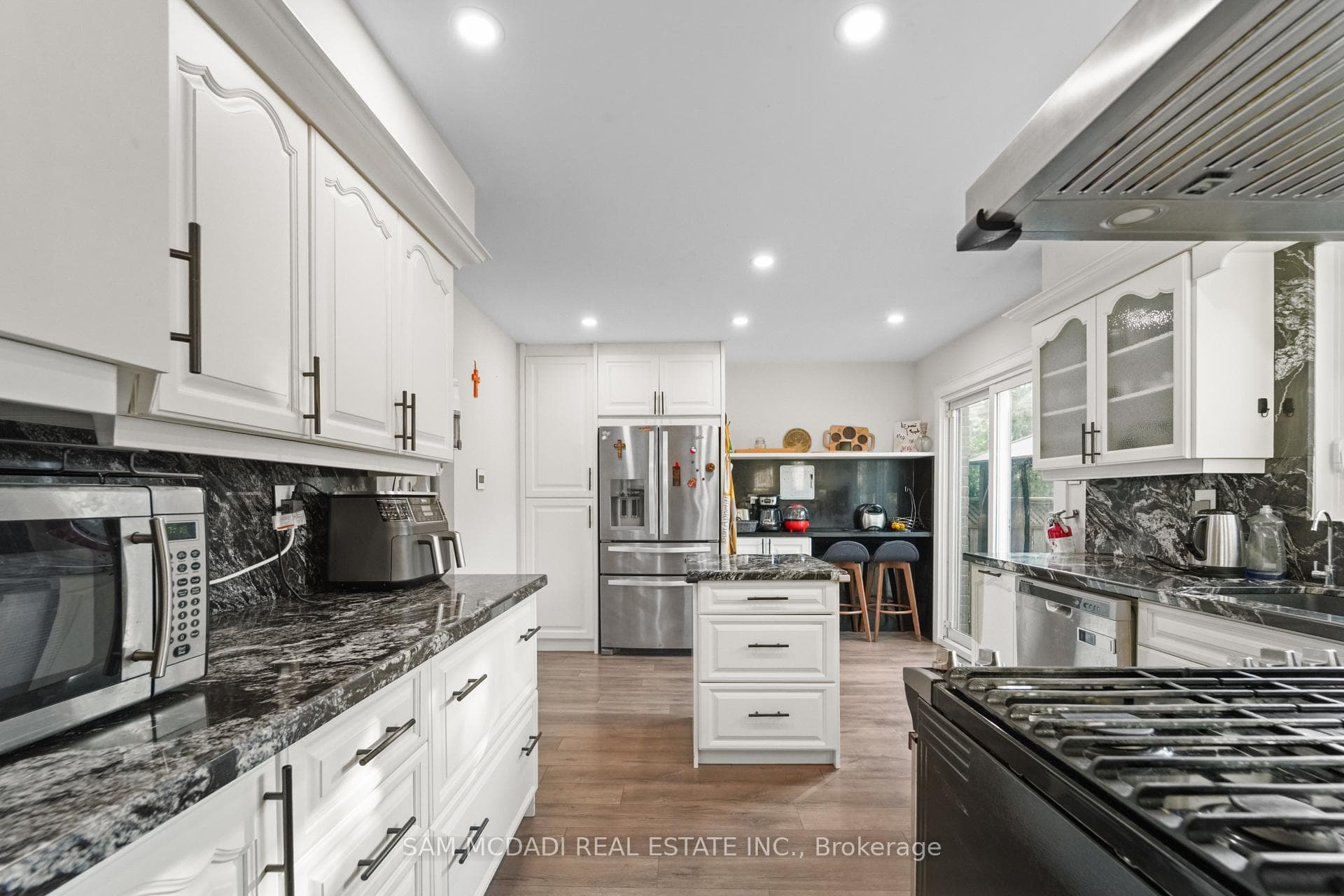 6251 Saltmarsh Court photo 14