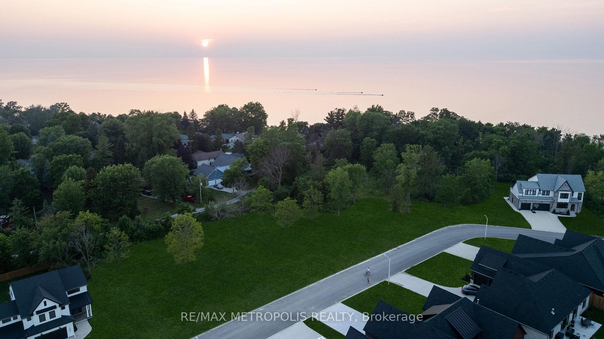 7023 Blue Coast Heights photo 11