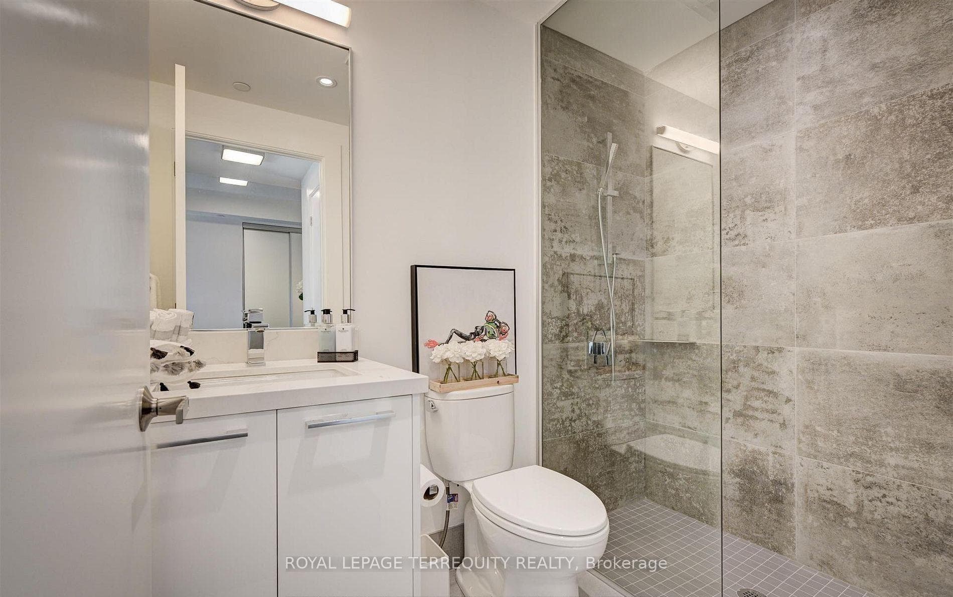 3 Southvale Drive Unit 401 photo 24