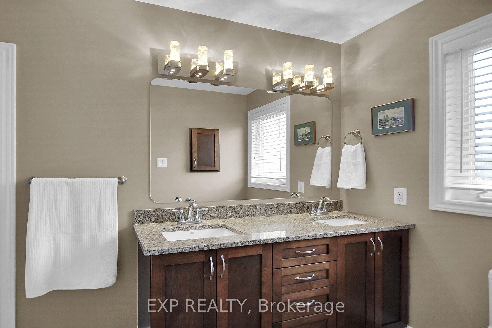 164 Parkrose Private photo 17