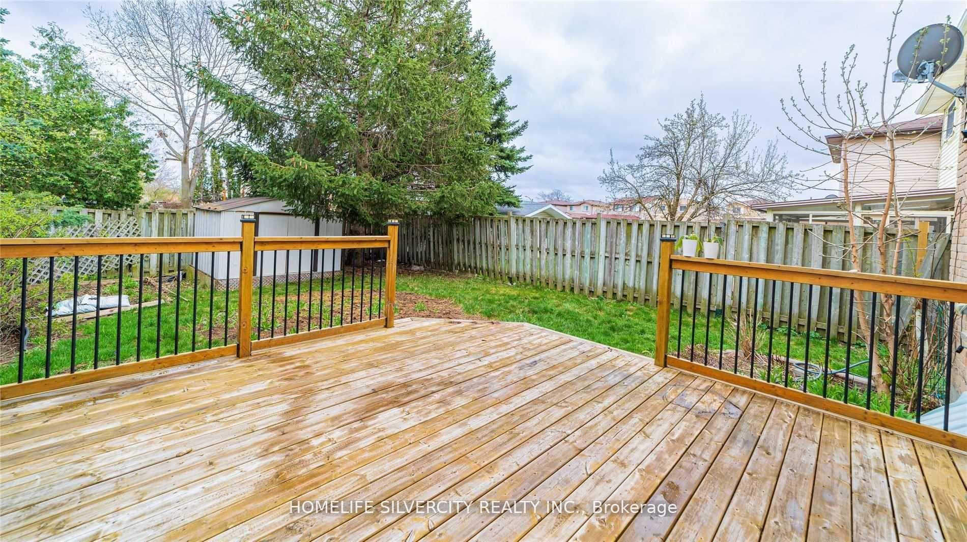 7 Newbridge Crescent photo 36