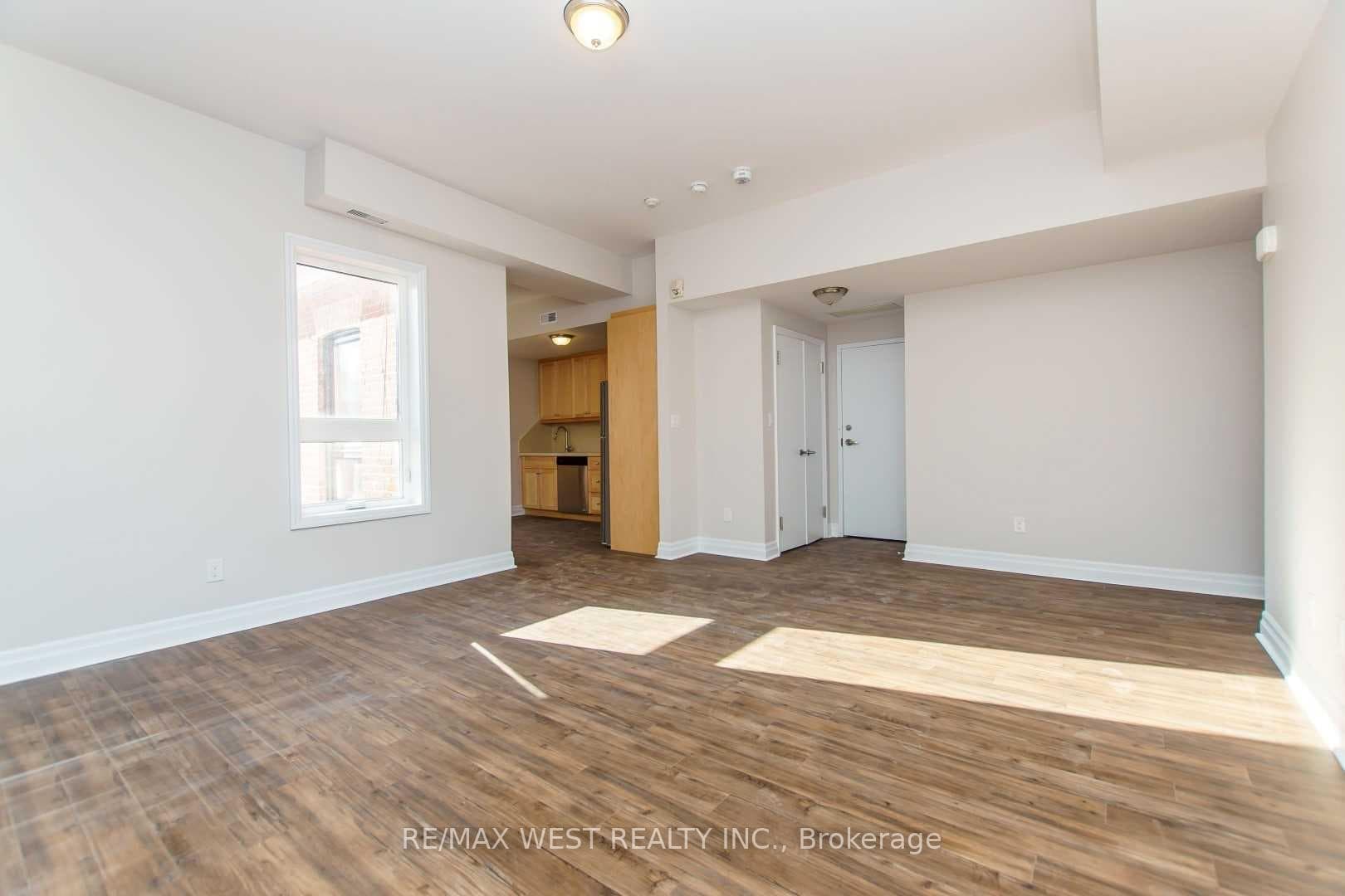 13 Grange Avenue Unit 2nd Flr photo 6