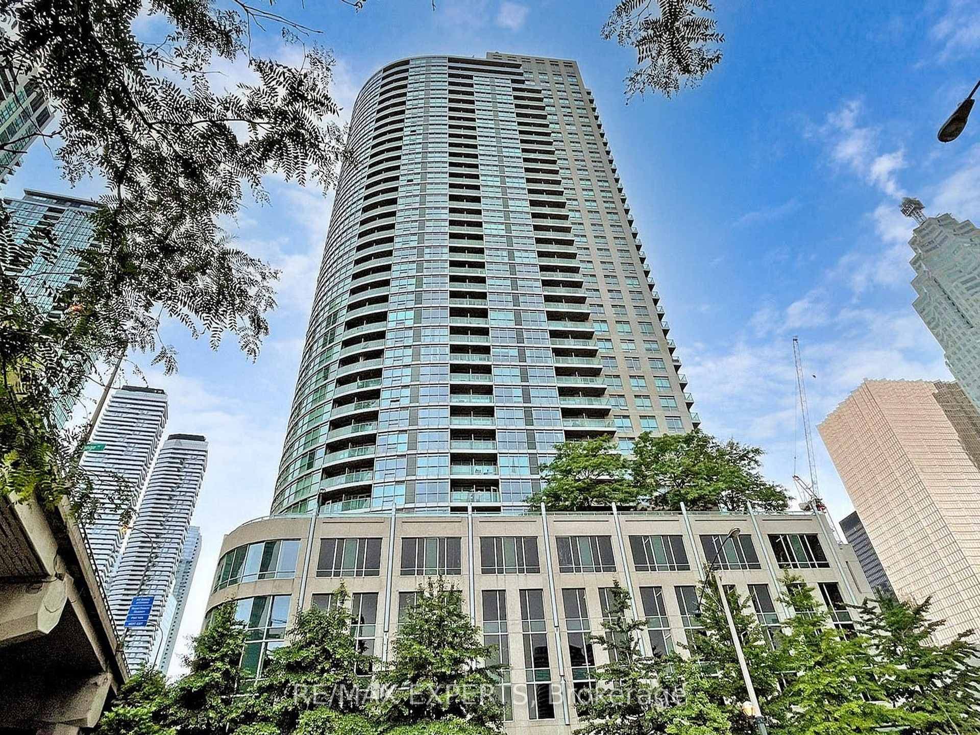 18 Yonge Street Unit 2702 photo 1