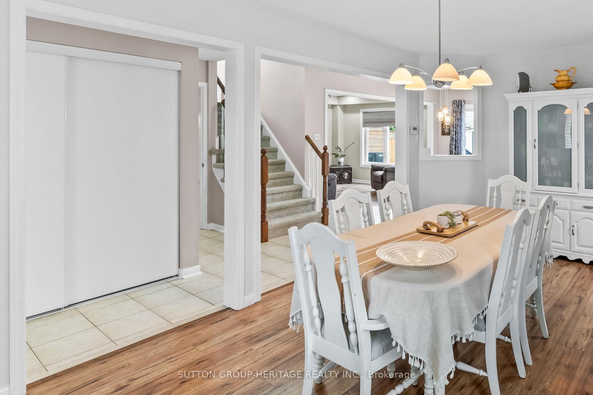 51 Scottsdale Drive photo 9
