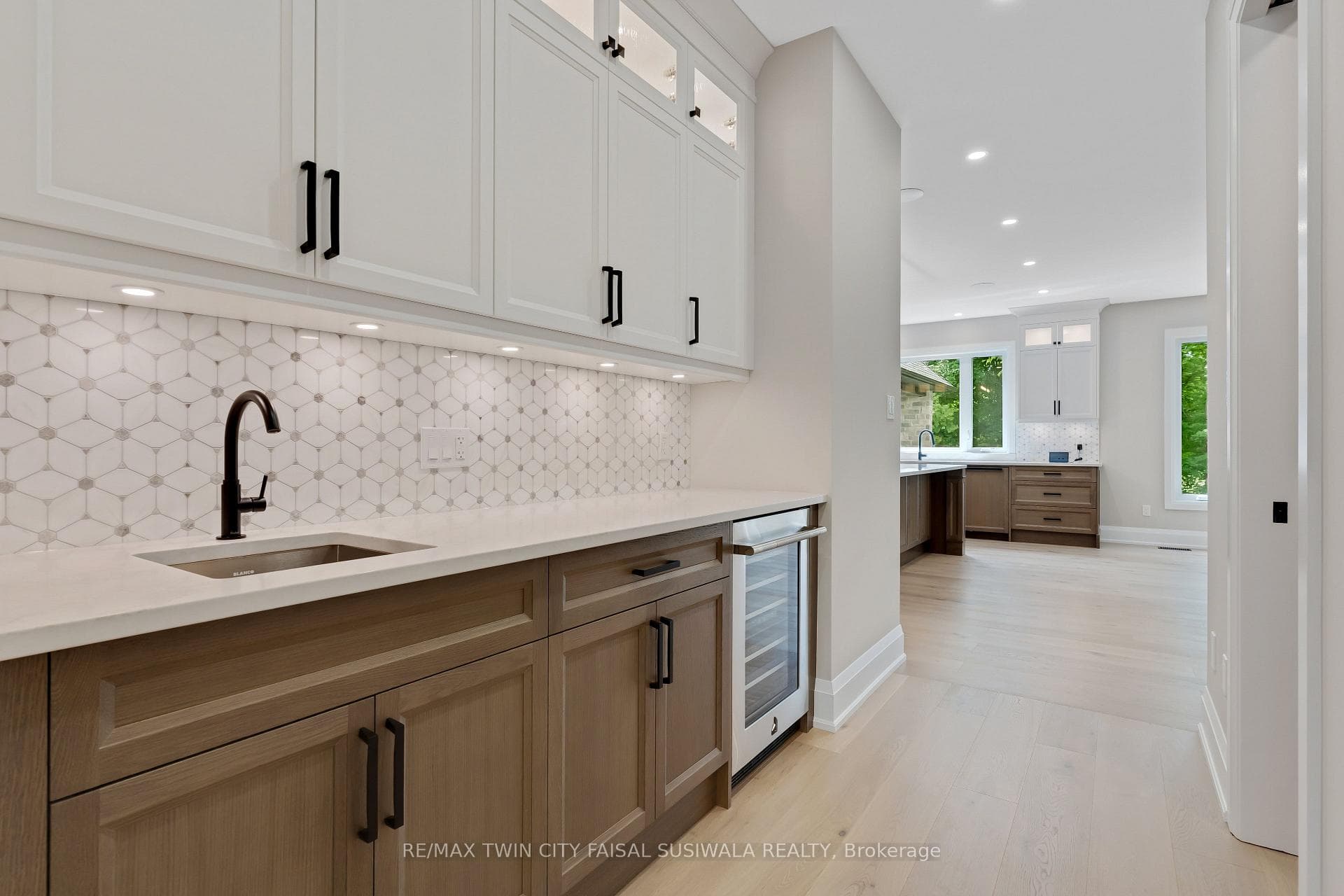 230 Stanley Drive photo 18