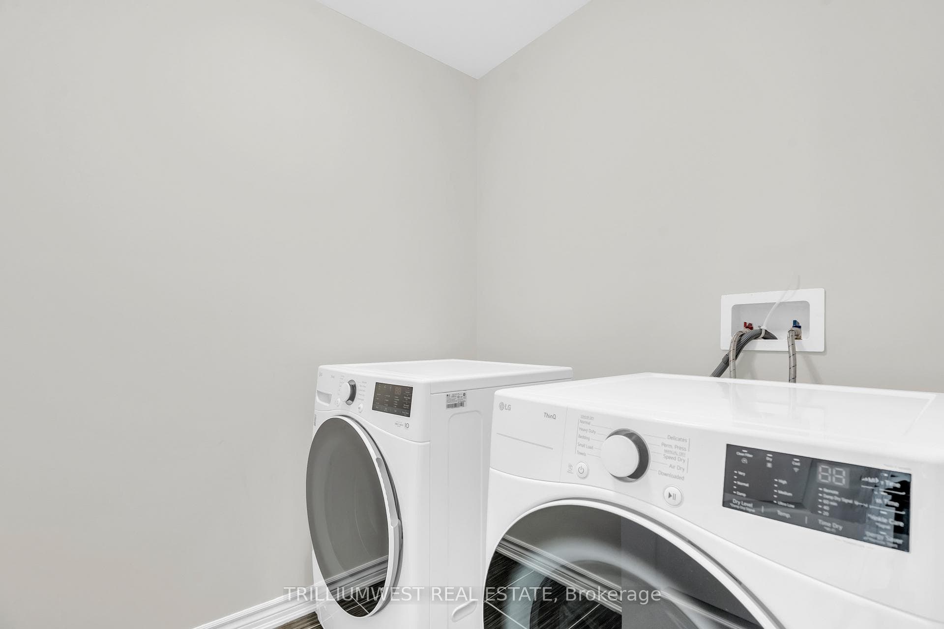 377 Dolman Street photo 25