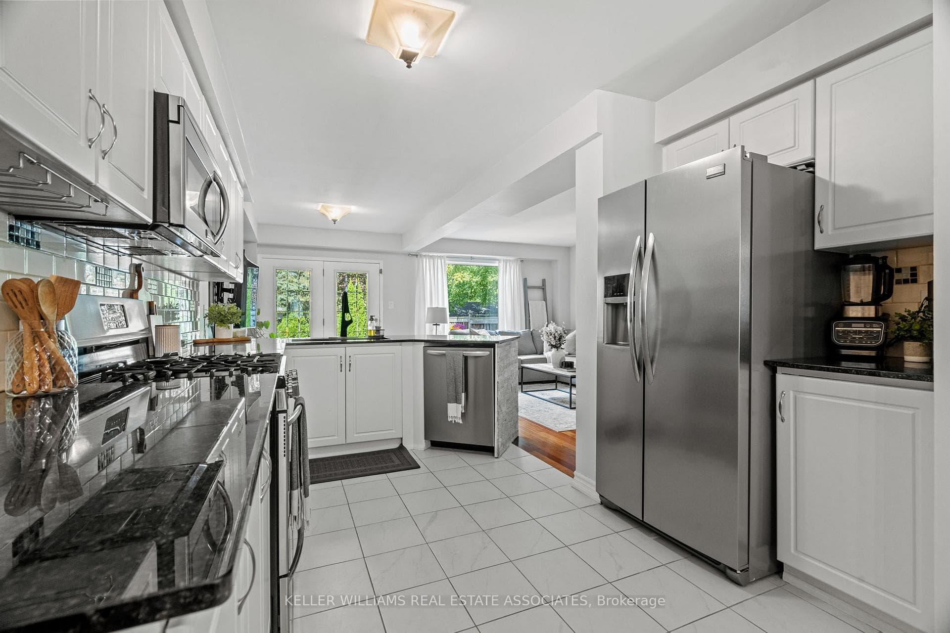 152 Richfield Square photo 9