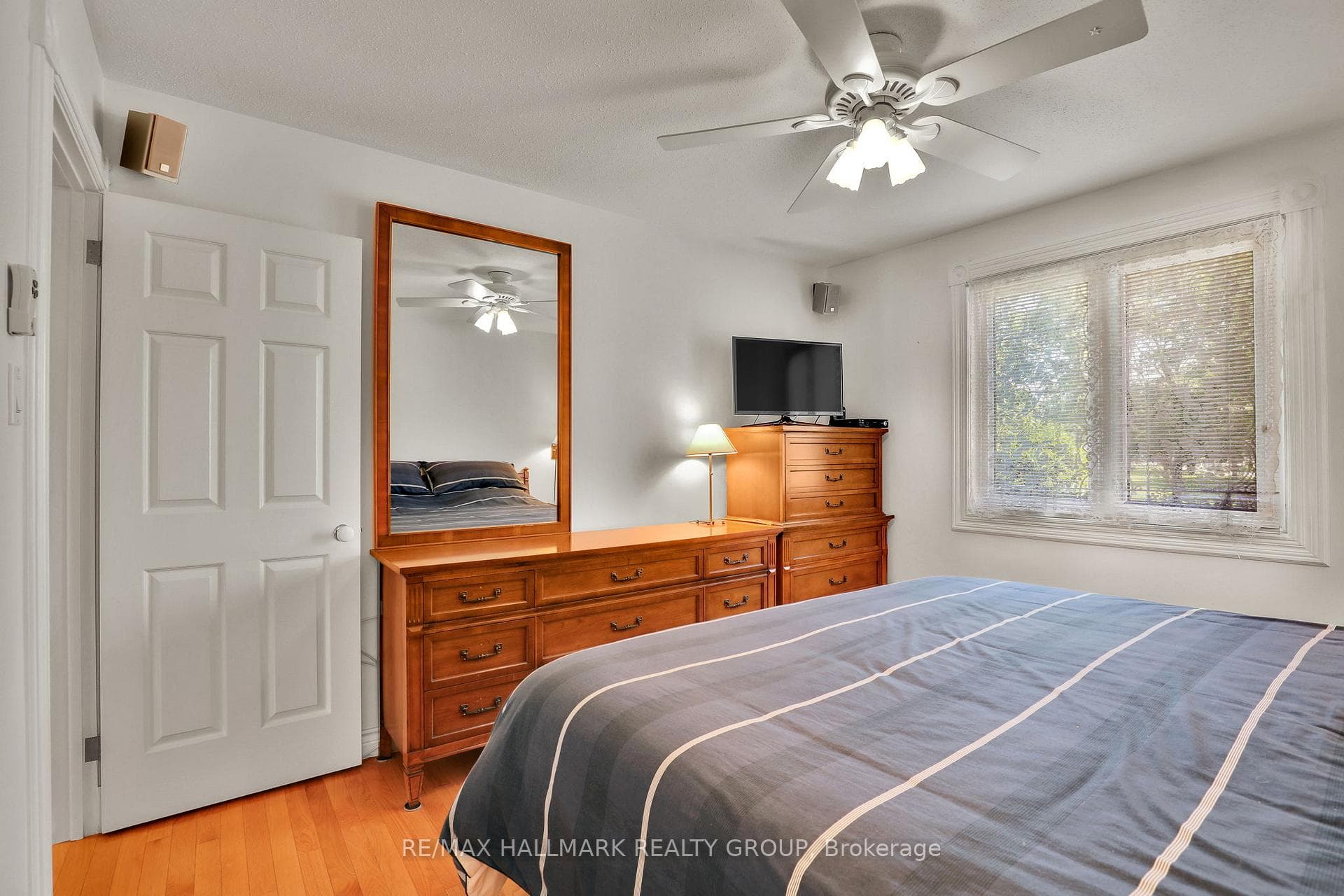 3242 Albion Road photo 26
