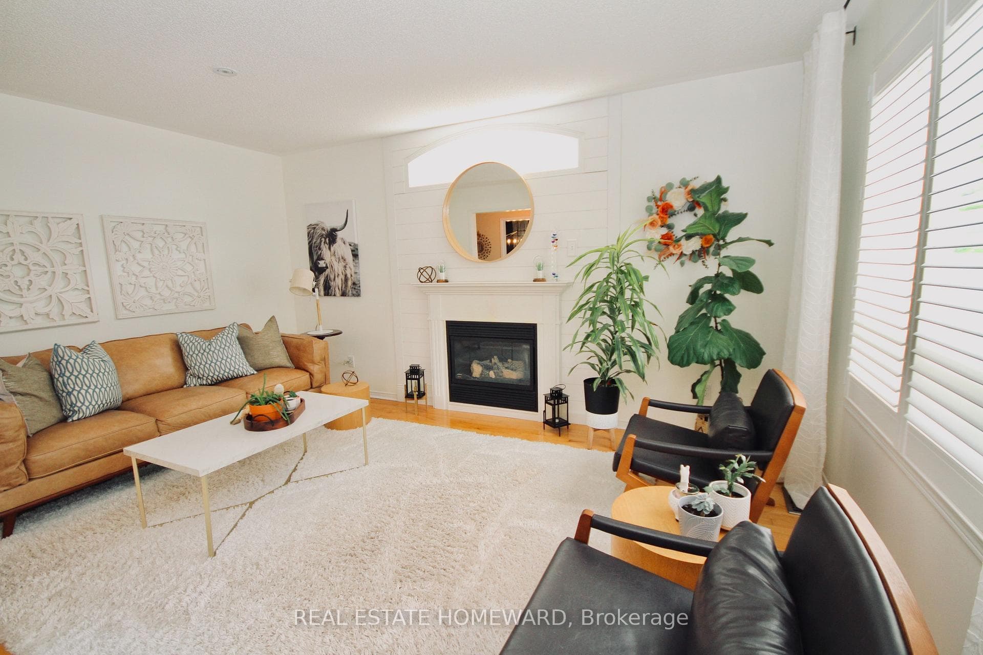 1387 Ashgrove Crescent photo 13