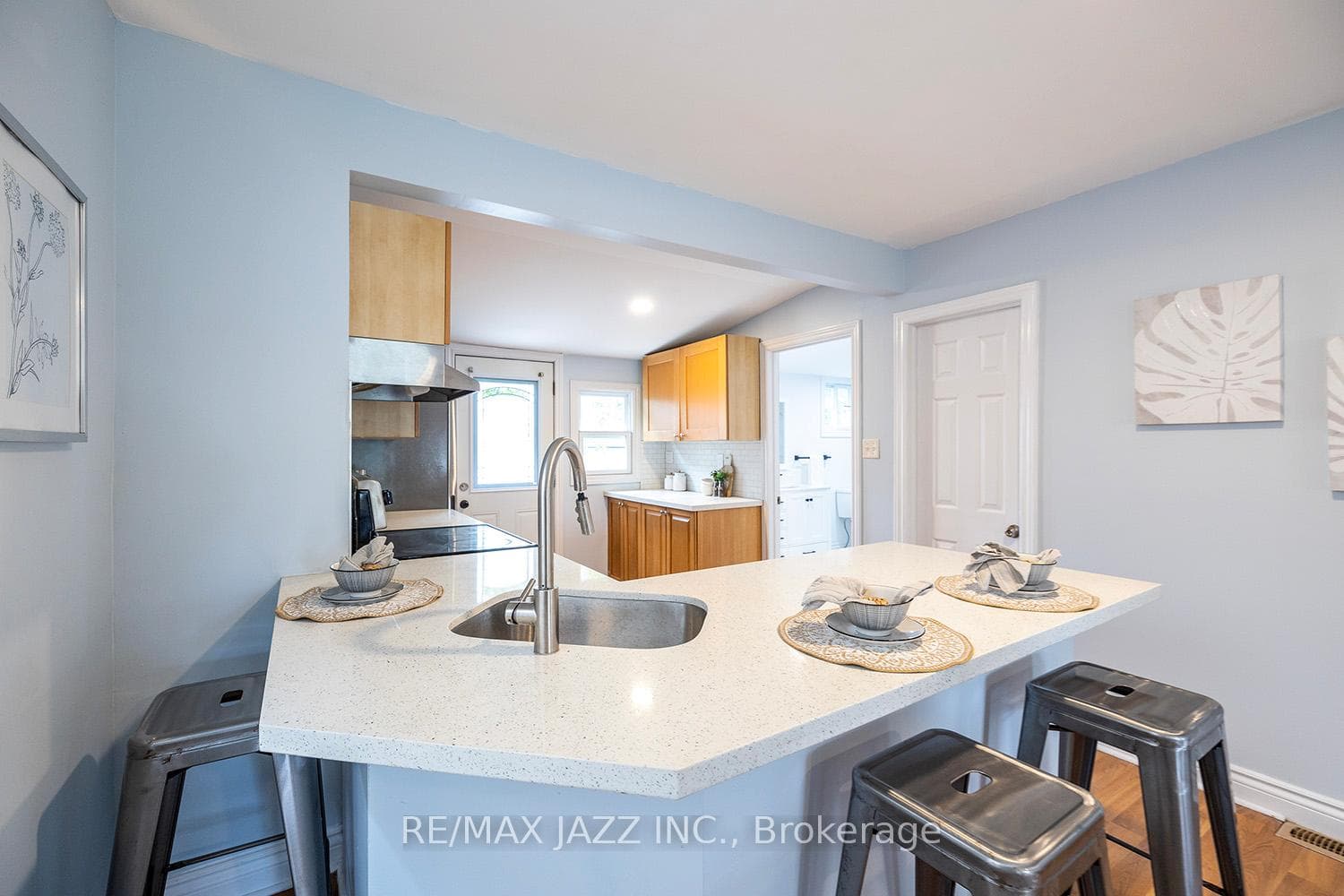 237 Oshawa Boulevard photo 9