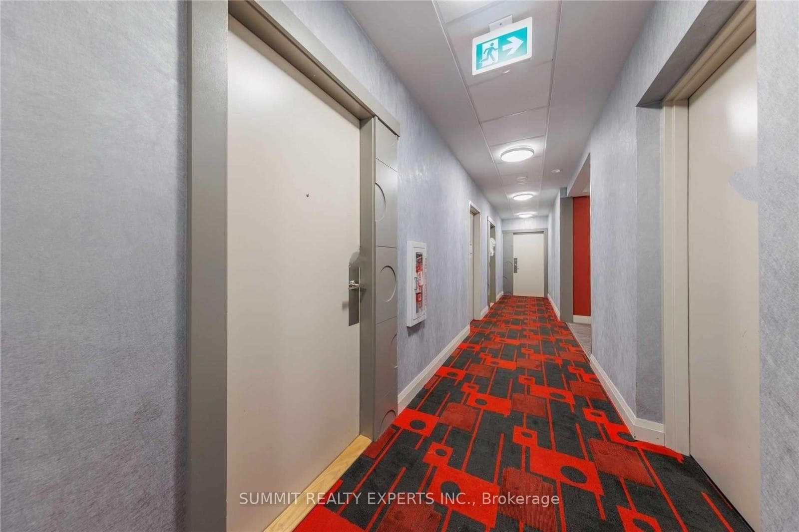 30 Meadowglen Place Unit 2103 photo 2