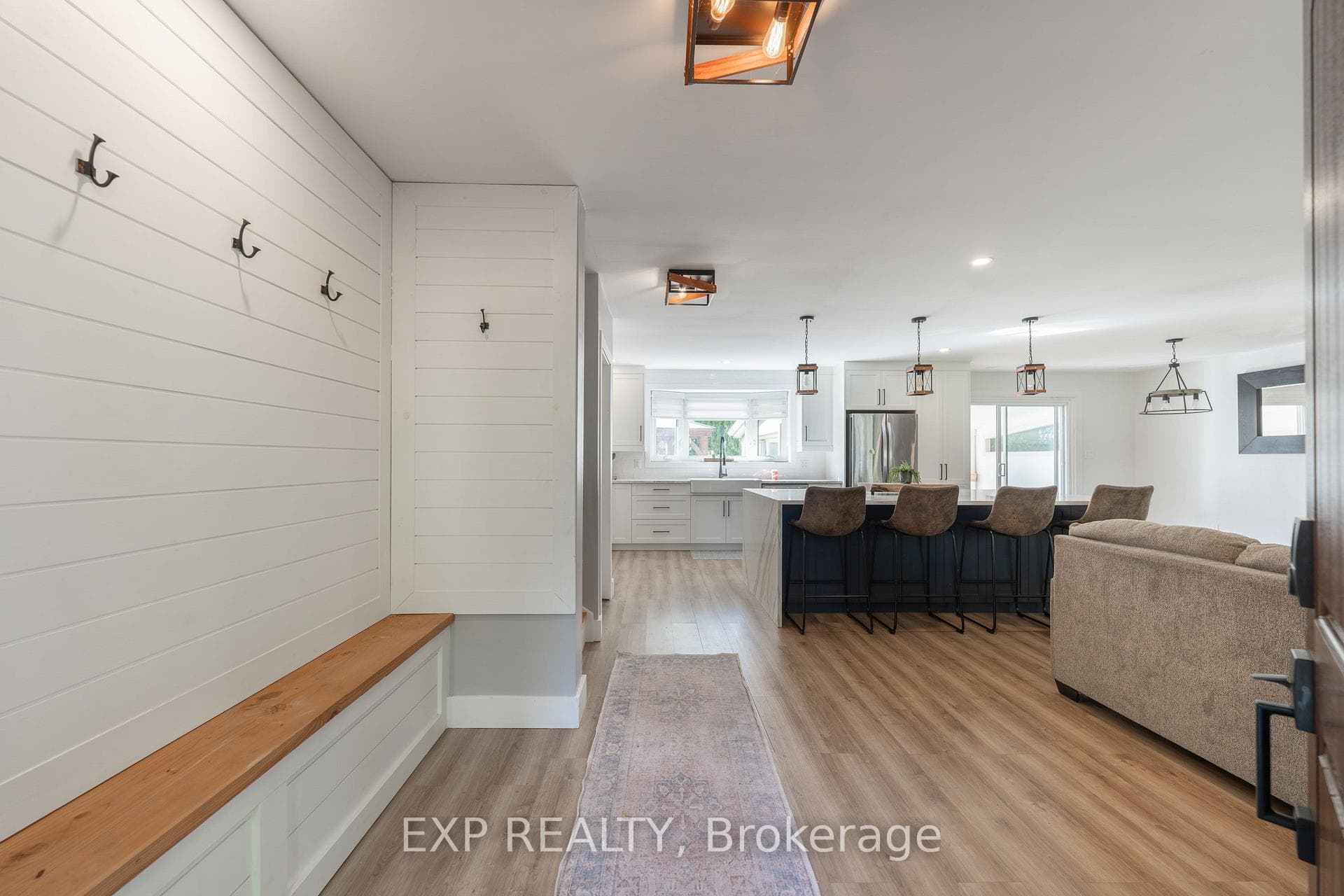 49 Simpson Road photo 4