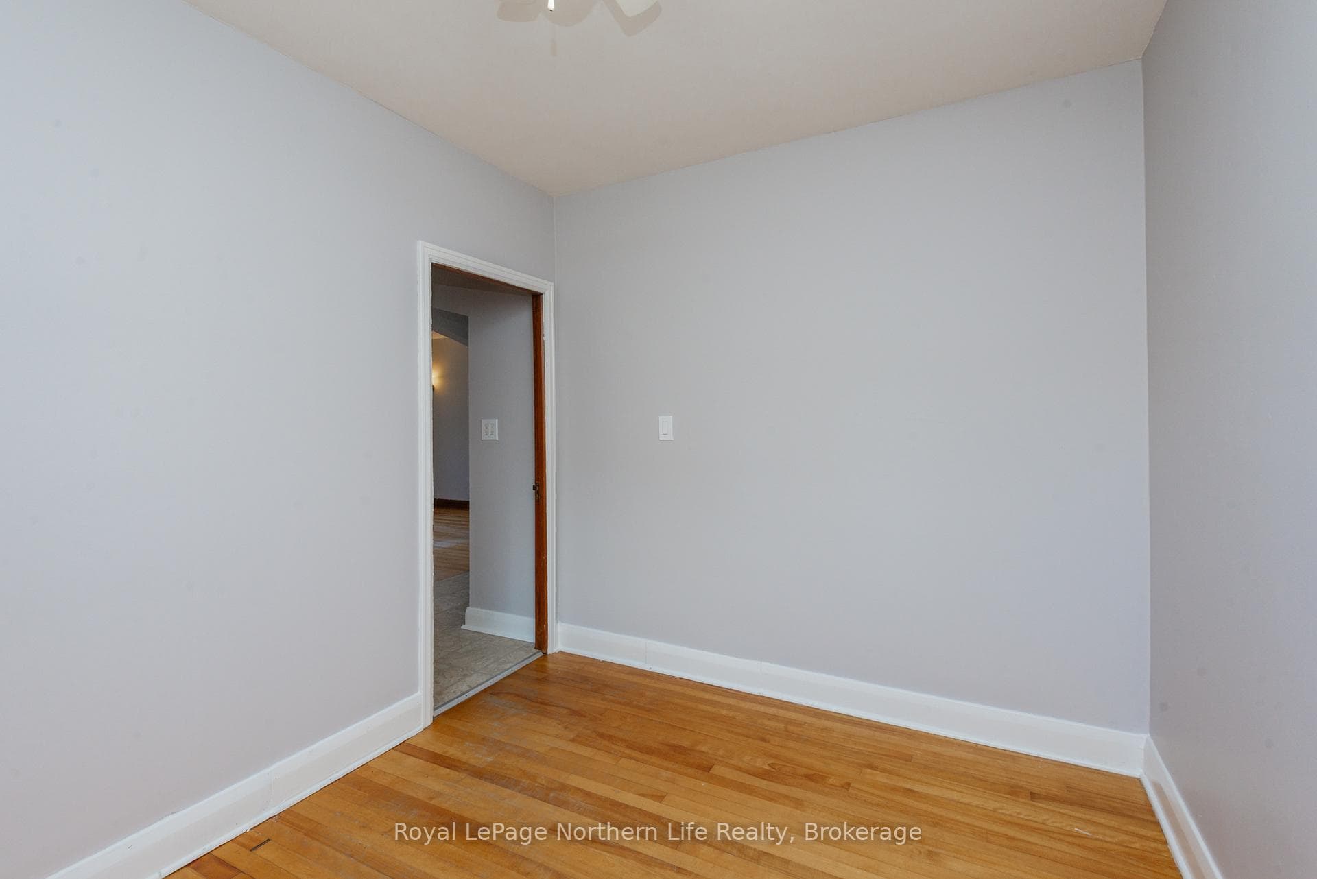 1093 Regina Street photo 28