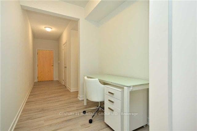 69 Boyne Street Unit 212 photo 6