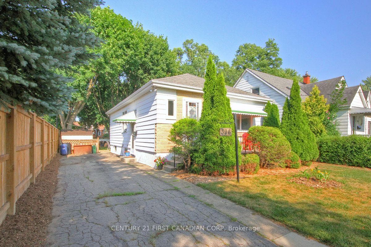 396 Avondale Road photo 3
