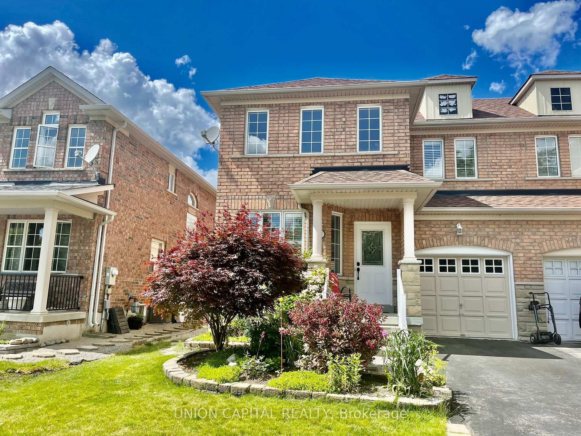 91 Starr Crescent photo 1