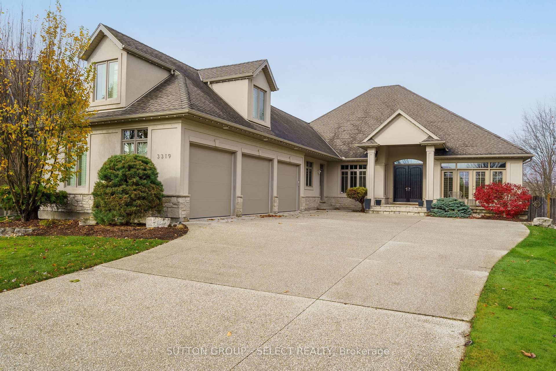 3319 MCLAUCHLAN Grove photo 1