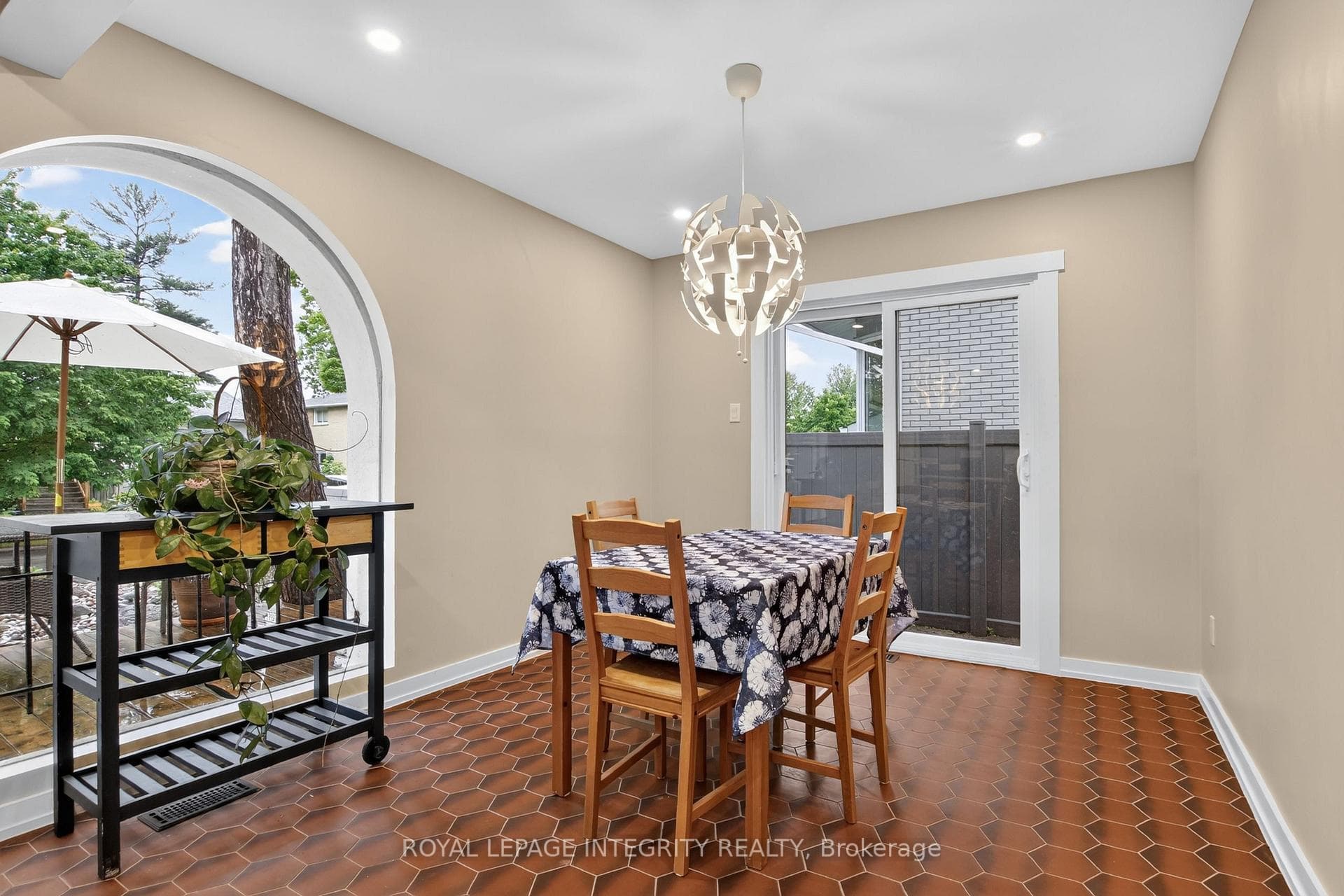 954 WATSON Street photo 12
