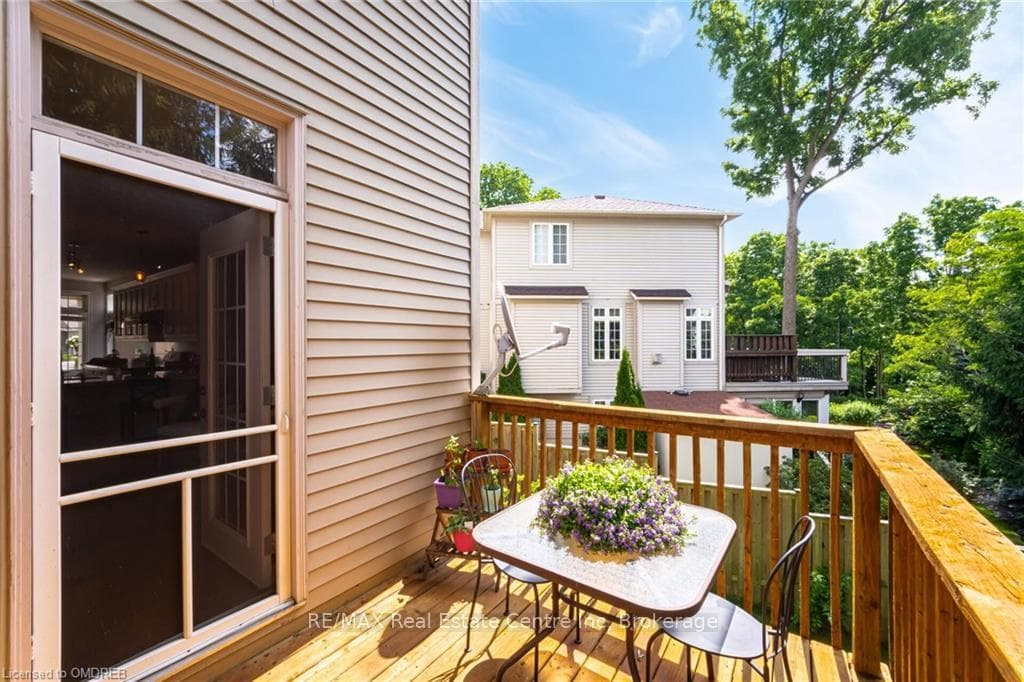 96 GOLDENVIEW Court photo 19