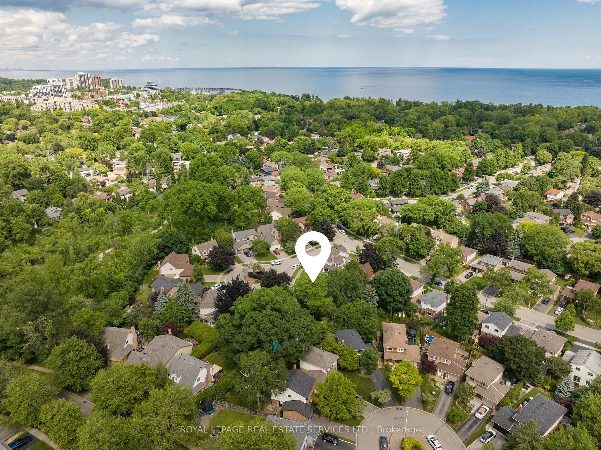 208 Somerville Place photo 39
