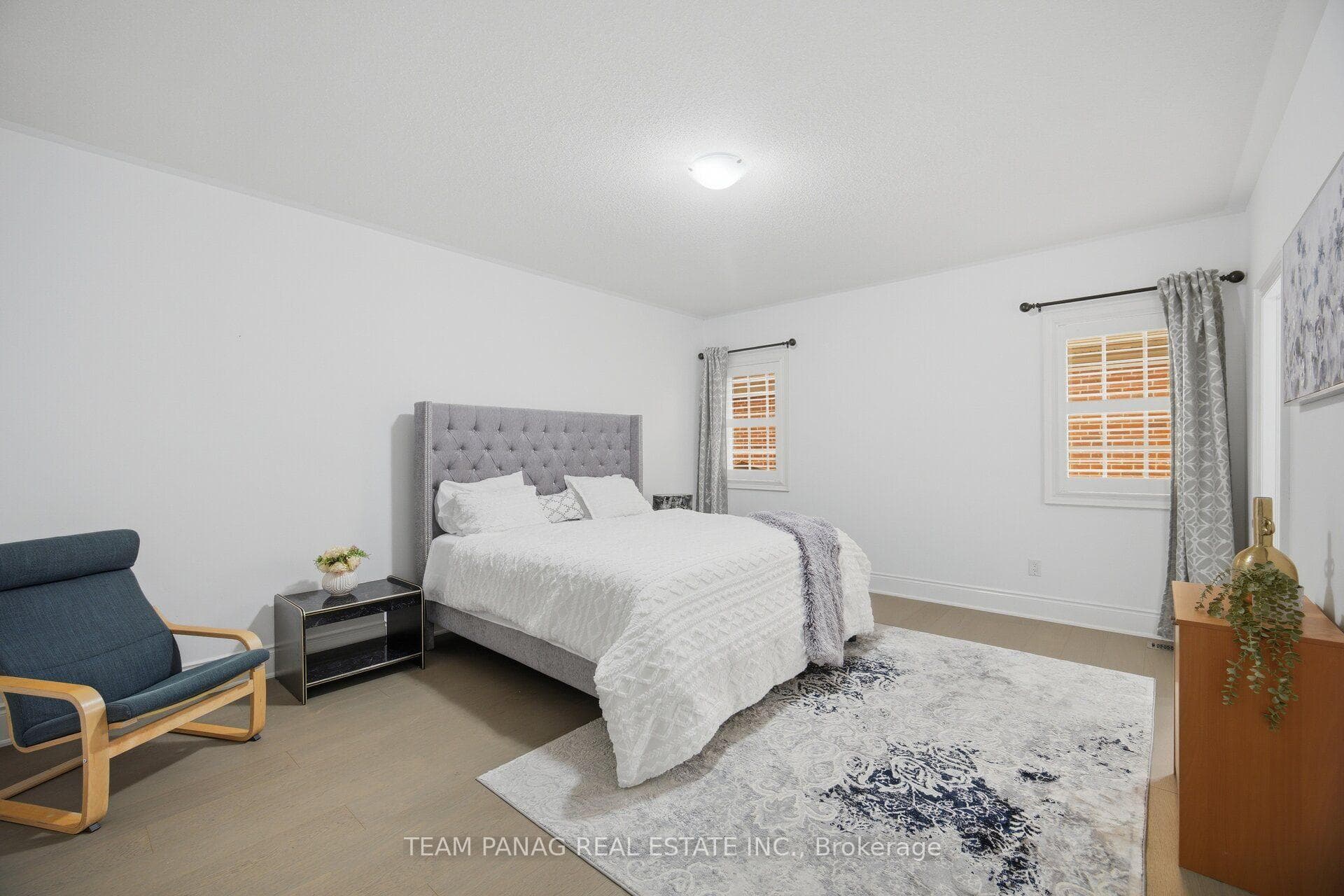 7 Balloon Crescent photo 29