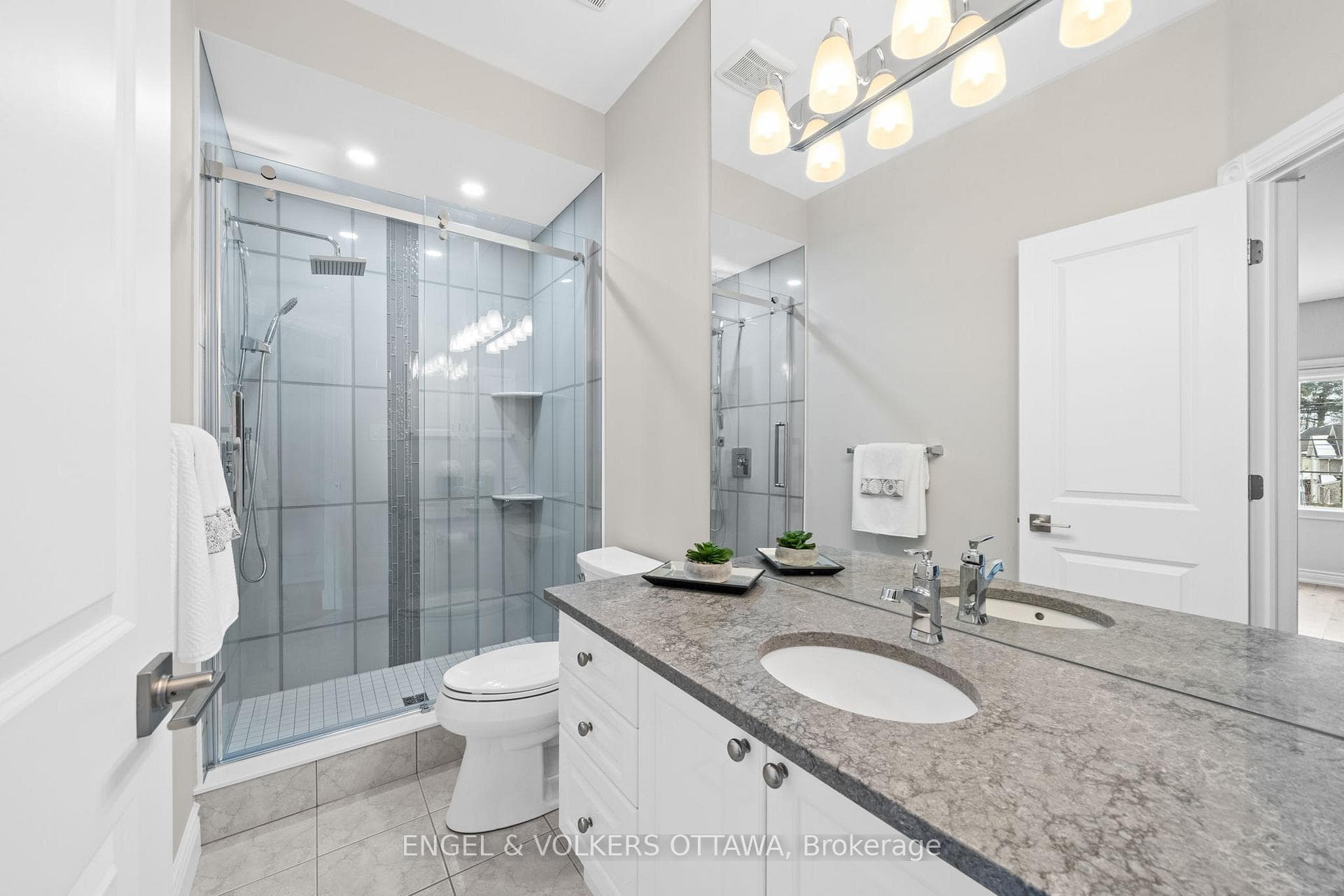 6373 Radisson Way photo 30