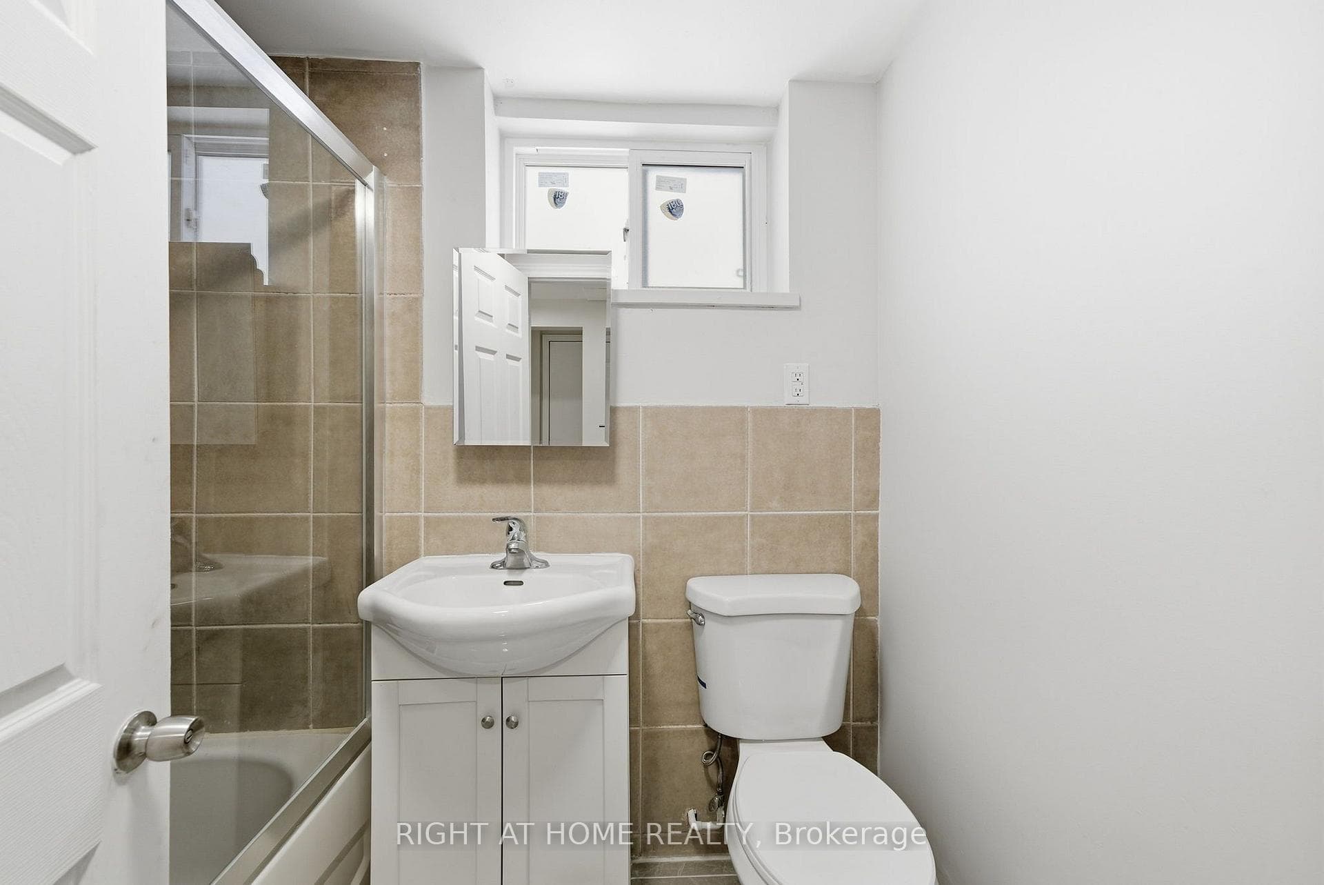 708 Carnegie Avenue photo 14