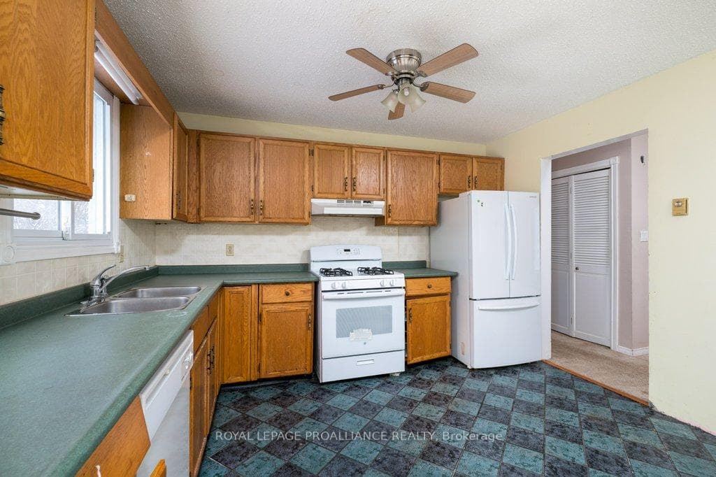 23 Ireland Drive photo 12