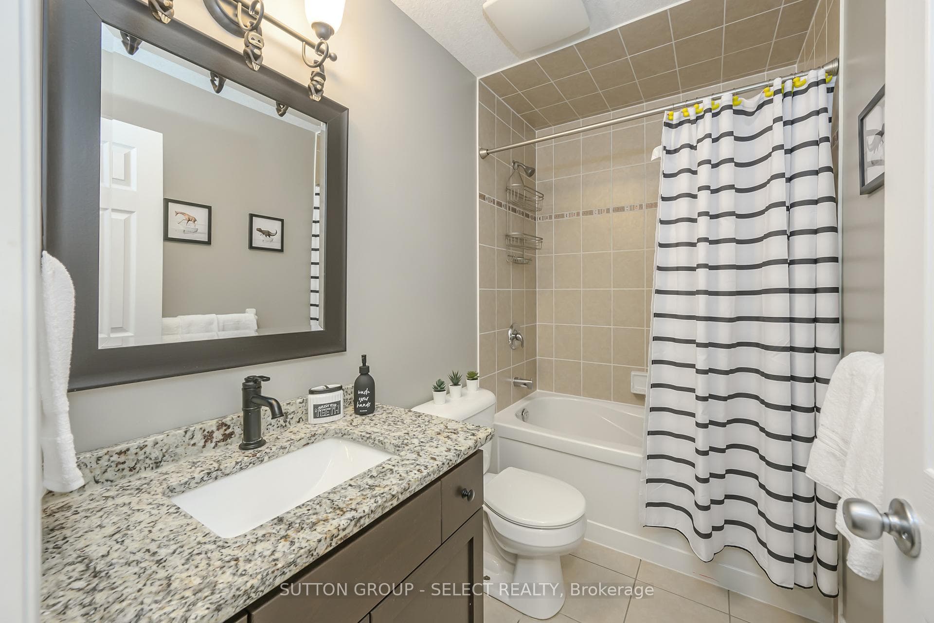 2019 Foxwood Avenue photo 36