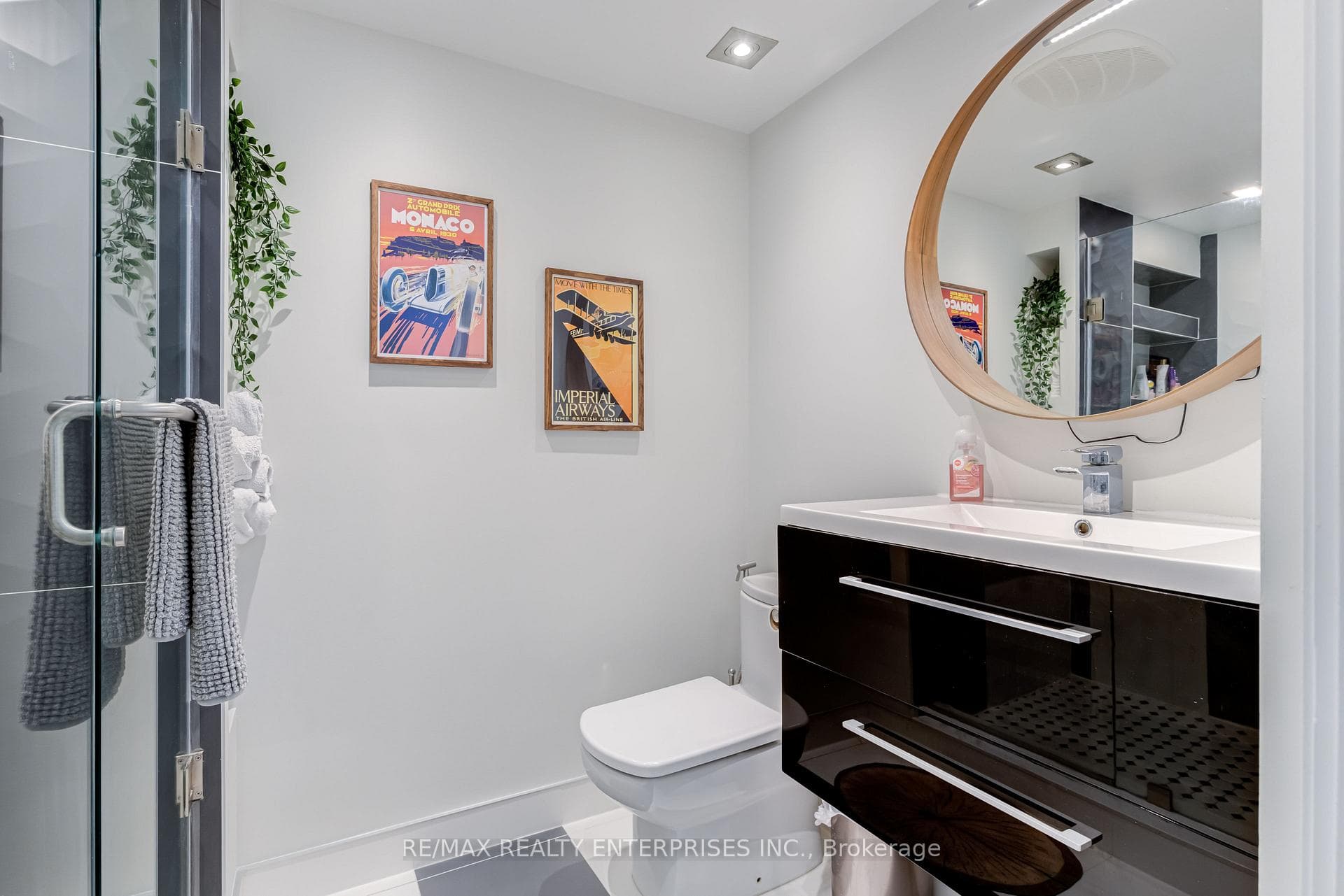 2111 Lake Shore Road Unit 520 photo 16