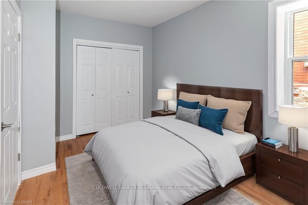 246 Woolwich Street Unit B photo 5