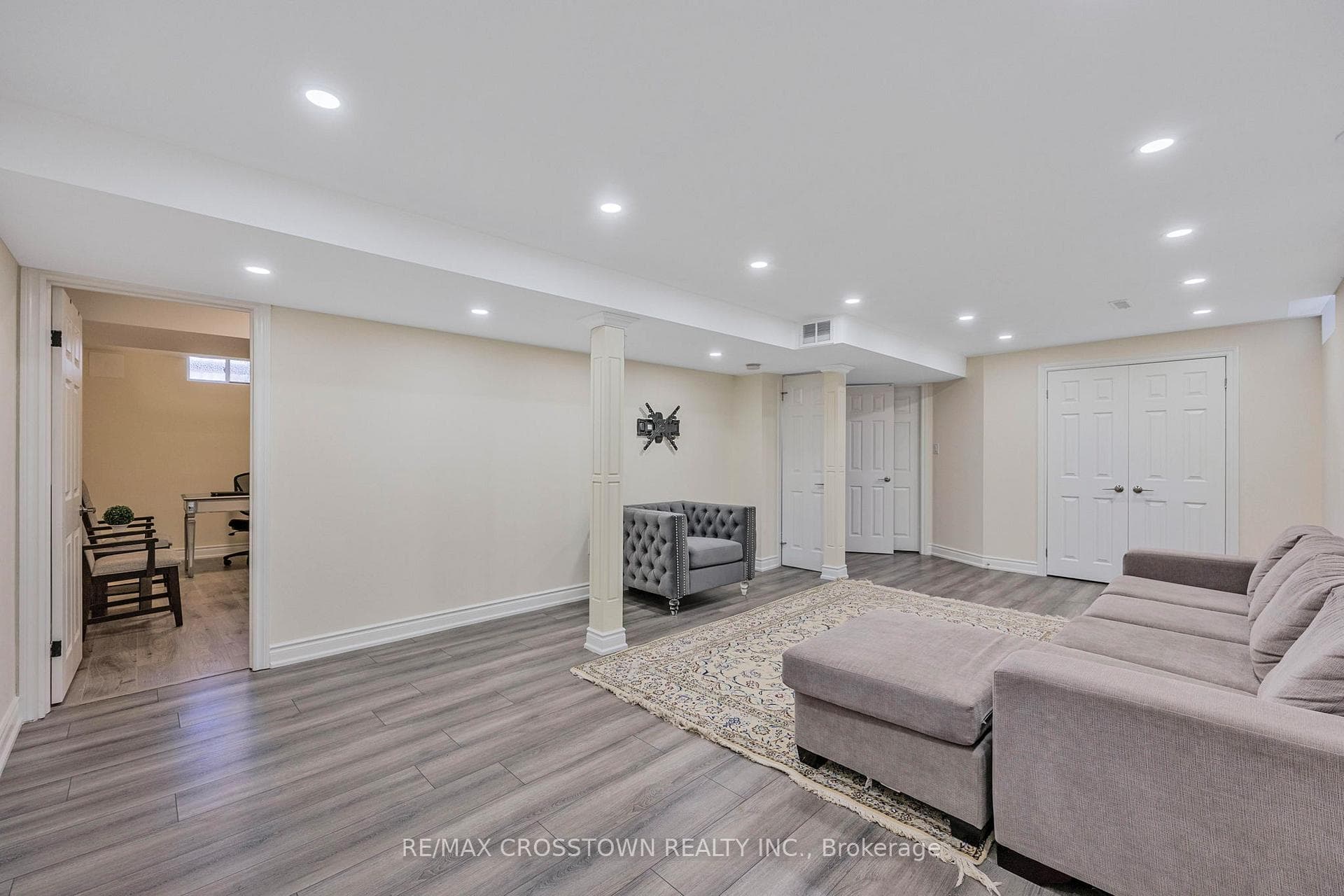 236 Esther Drive photo 32