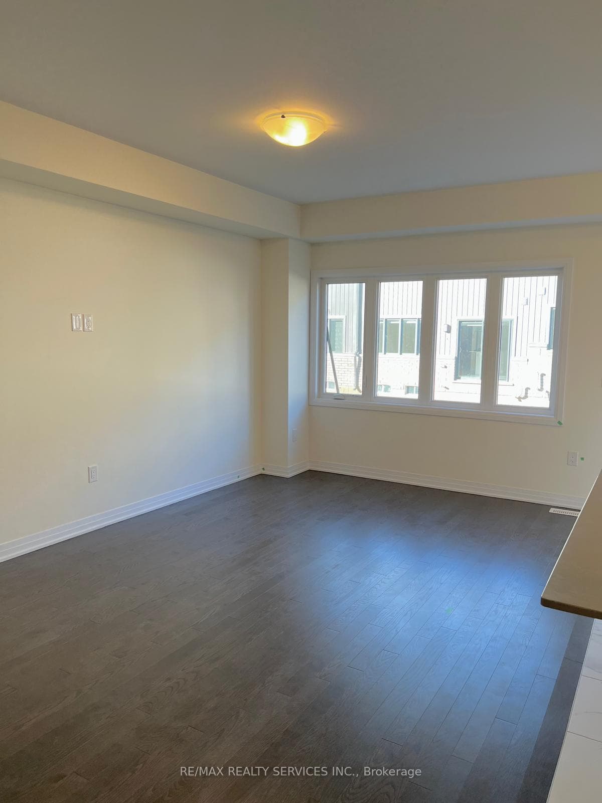 160 Waters Way photo 8