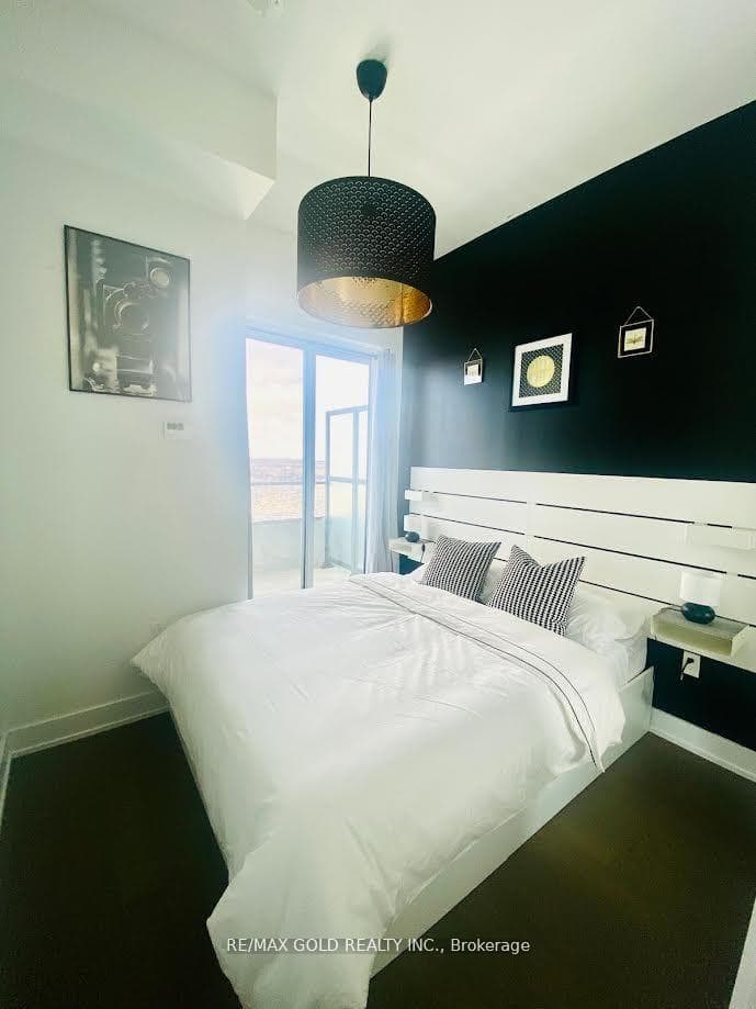 20 Shore Breeze Drive Unit 4501 photo 1