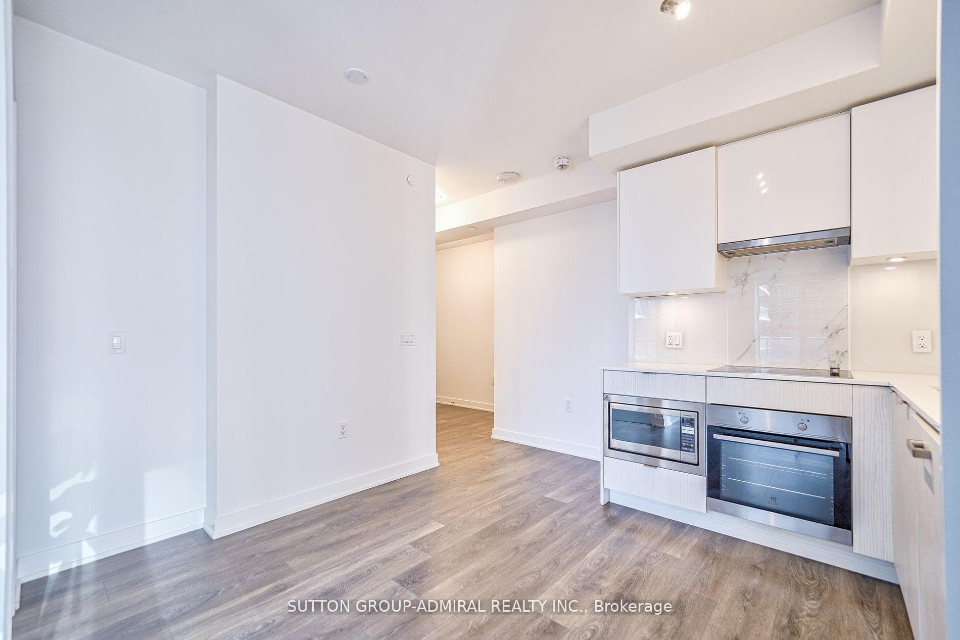 195 Redpath Avenue Unit 1212 photo 5