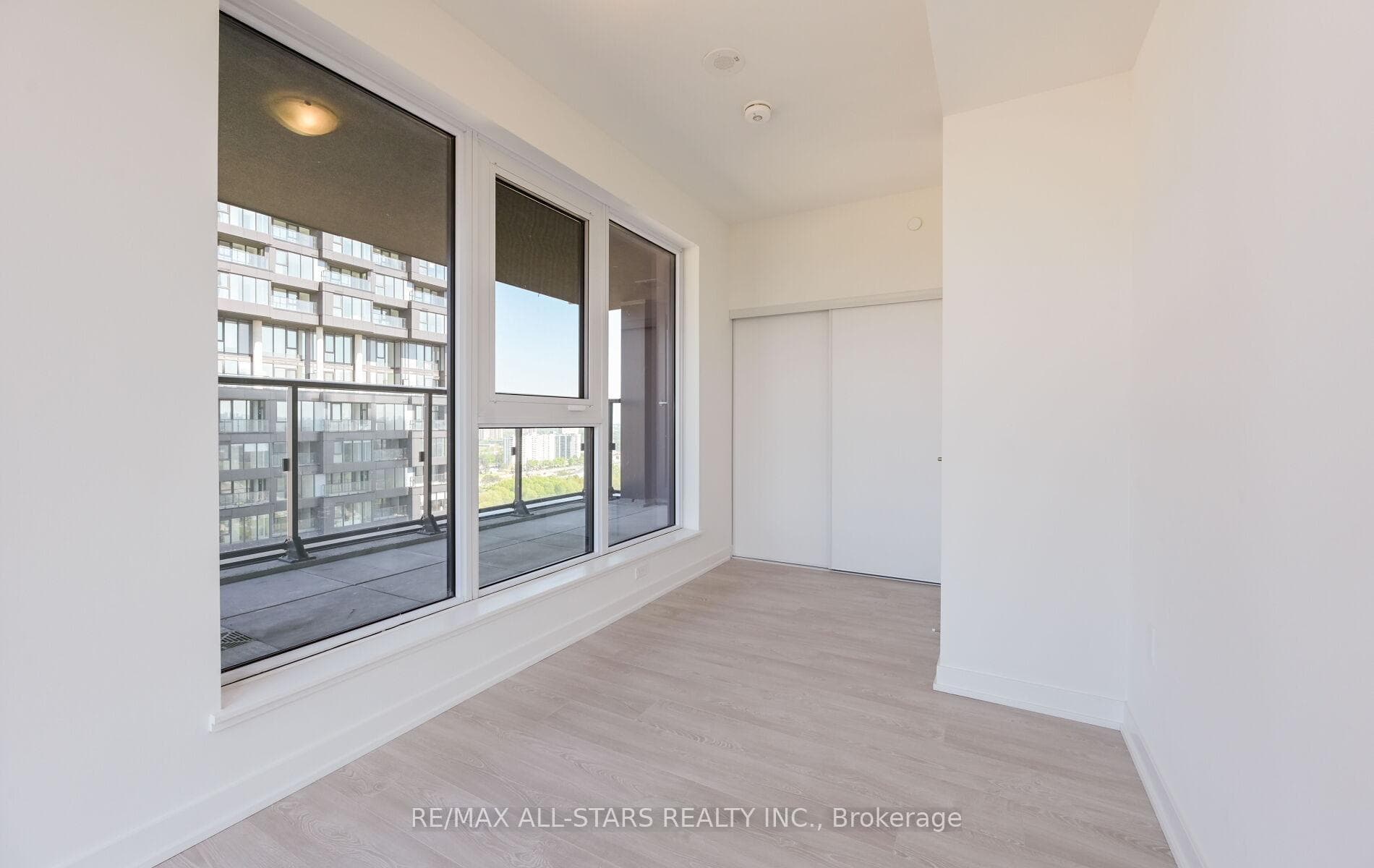 1 Quarrington Lane Unit 2309 photo 34